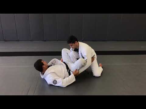 Sweep from De La Riva Pushing the knee.
