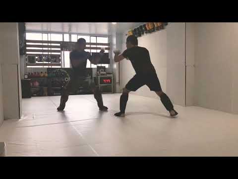 浜松市の街中にある格闘技ジムで本格格闘技パーソナルトレーニング！浜松街中道場