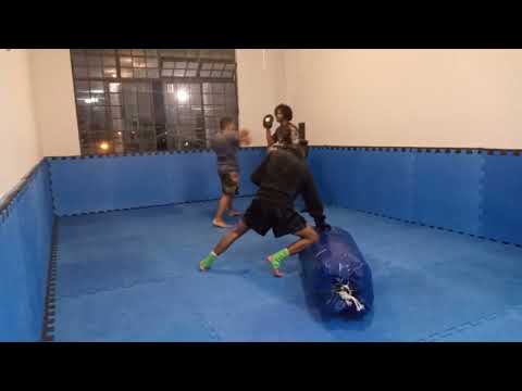 Um pouquinho do nosso trabalho no Instituto Bom Kombat.