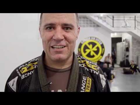 Entrevista - Major Emerson faixa marrom