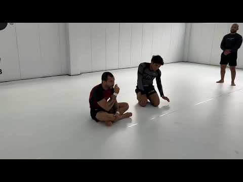 CONTROLE DOS 4 APOIOS E PEGADA DE COSTAS NO-GI 🤼
