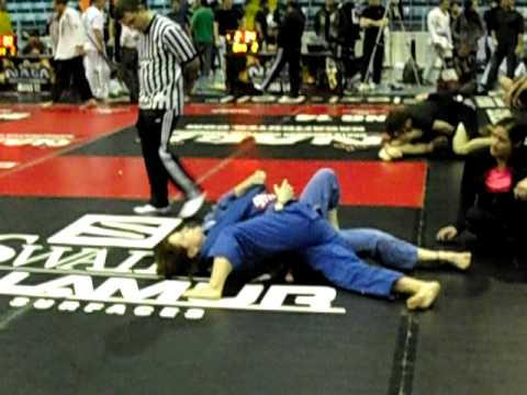 Sonya Barton - Alliance (purple belt) vs Dorothy Winter - Gracie Barra (Brown Belt)