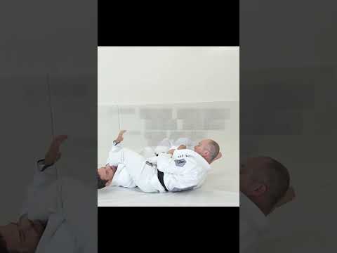￼Darin Shapiro shows Closed Guard Arm Drag to Belly Down Arm Bar.  Armada Jiu Jitsu Academy.