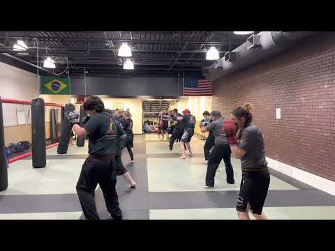 Beginner Kickboxing classes near Miller Place@renshialiotta