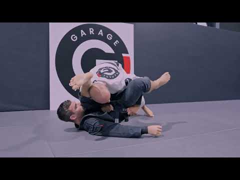 Double Uderhook Pass