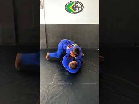 Estrangulamento  vindo da raspagem tesourinha.