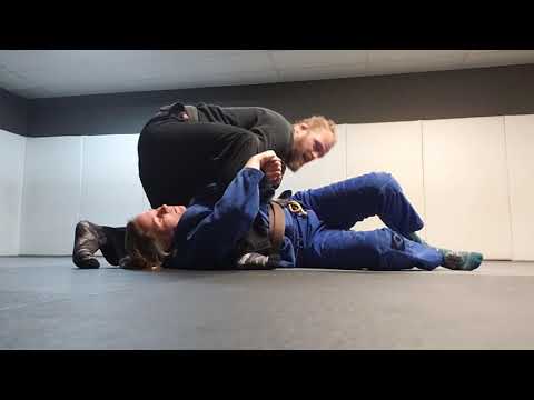 Knee on belly attacks with Justin Lough BJJ.