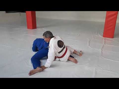 Saída de meia guarda com finalização