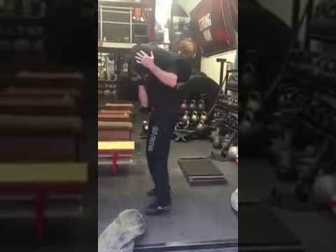 Commando Temple Gym - 70 kg step up highway!