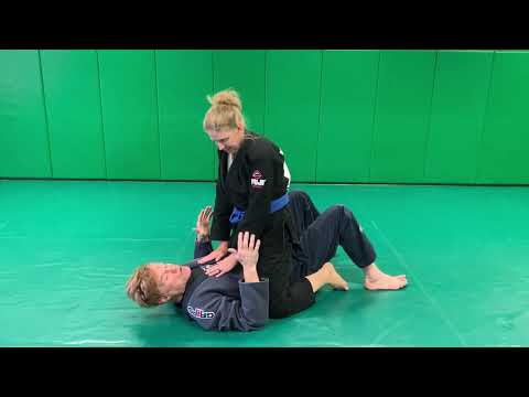 Drill: arm bar from mount