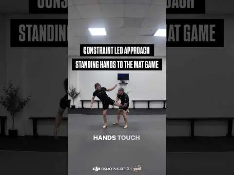 Standing game hand to mat  🤼