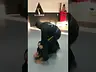 Defesa de Guarda X chegando com o joelho na barriga e finalizando no Arm Lock.