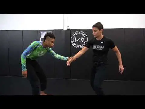 Leka Vieira shows a Self Defense move.  How to break an attackers grip.
