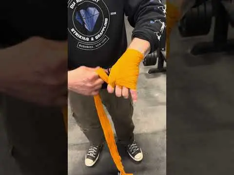 Hand wrap for striking