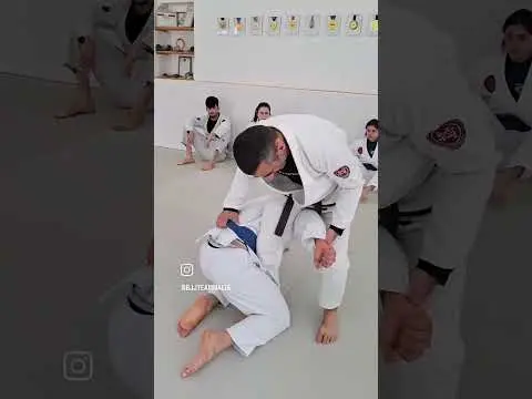 Collar Grip Break followed by 3 takedown entries and 2 armlocks #bjj #jiujitsu #ibjjf #bjjmalta