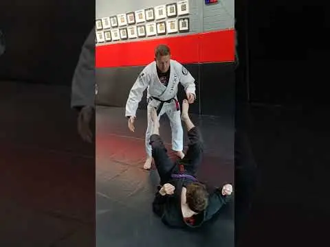 OPEN GUARD HAND PASSING TO MOUNTED SUBMISSION
