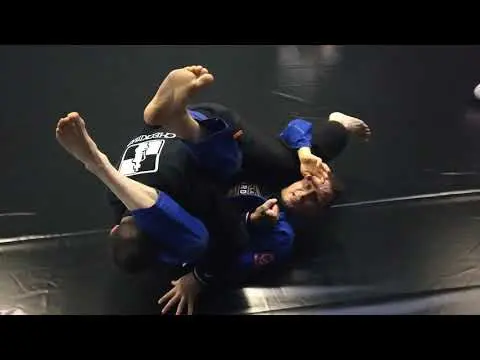 Attacks from Closed Guard Bottom when your opponent tries to attack you : Thumb In Choke