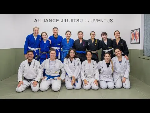 Treino de Jiu Jitsu para mulheres na Alliance Juventus