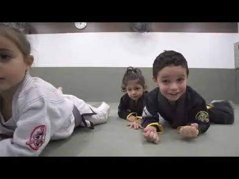 Jiu Jitsu para crianças de 3 há 5 anos. Turma Baby Eagle ALLIANCE JUVENTUS