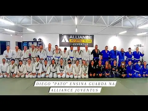Diego Pato ensina reposição de guarda e raspagens na Alliance Juventus Jiu-Jitsu