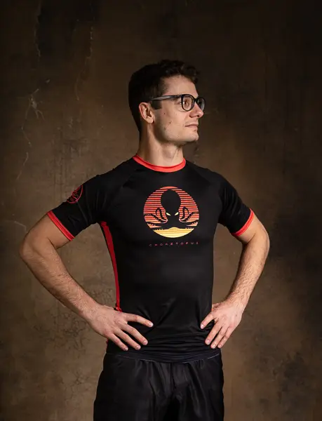 RETRO / Pánský rashguard s krátkým rukávem – Černý