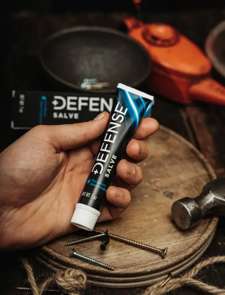 DEFENSE / Hojivá mast