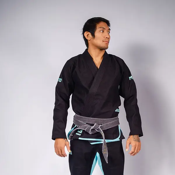 Manto BJJ Gi Rise black