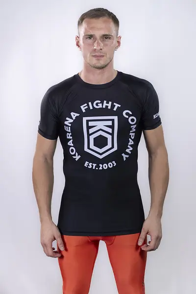 KOARENA Corp Rashguard SS Negro