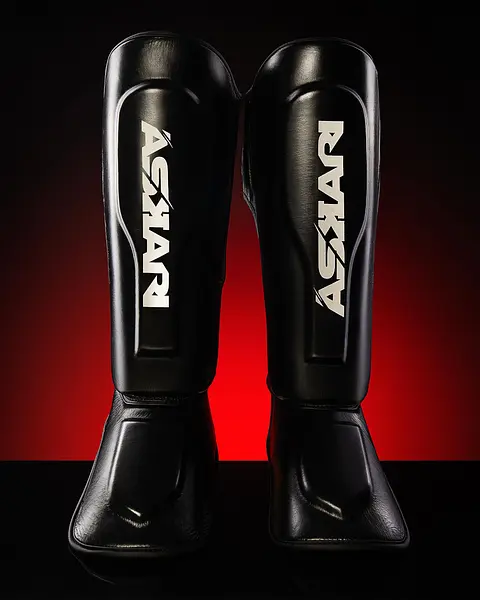 "CALIBR8" SHINGUARDS