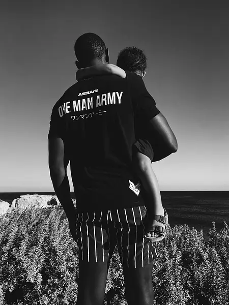 "ONE MAN ARMY" T-SHIRT