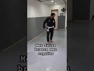 Agora meu faixa branca vai receber um Grauzinho #cbjj #jiujtsu #bjj #shorts