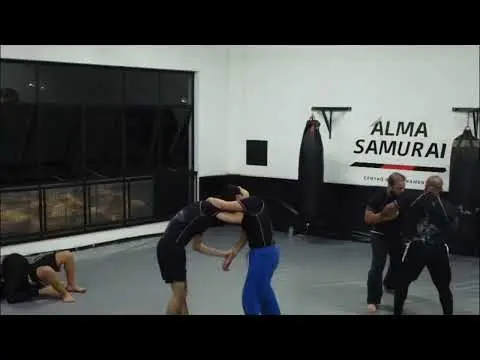 Treino de Jiu-Jitsu