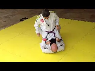 Jiujitsu/ BJJ Basic mount escape