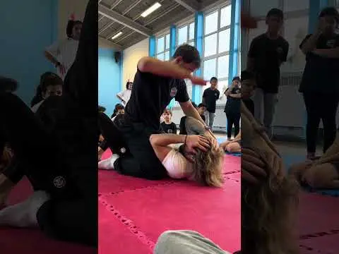British MMA | Bridging mount