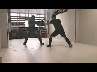浜松市の街中にある格闘技ジムで本格格闘技パーソナルトレーニング！浜松街中道場