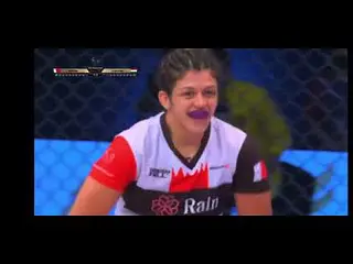 Primeira luta de MMA da Bianca Basilio. Que show. Parabéns bia