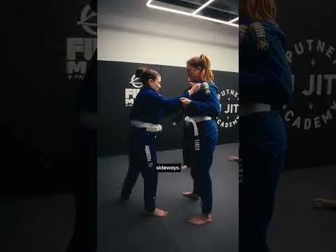 Professor Paul demonstrating the Ouchi Gari and flowing straight into the pass. 🥋