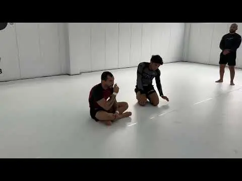 CONTROLE DOS 4 APOIOS E PEGADA DE COSTAS NO-GI 🤼