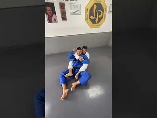 Finalizações de mão de vaca a partir das costas