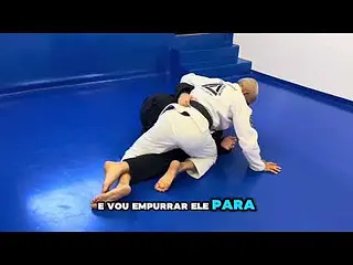 Meia Guarda - Defenda a passagem com uma Raspagem