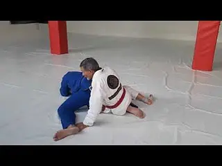 Saída de meia guarda com finalização
