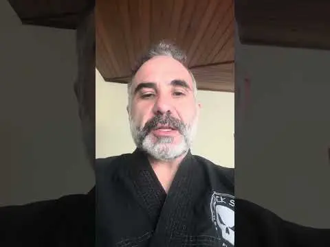 Qual a Diferença entre Arte Marcial e Esporte de Combate?