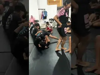 Clase de Jiu Jitsu en #Acapulco clase de 7pm en #LaCostaJiujitsu