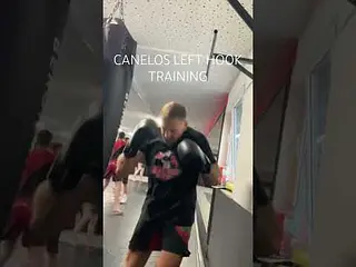 How to throw the perfect left hook #canelo style #boxing best gym Bergisch Gladbach www.best-gym.de