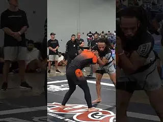 #wrestling heavy scrap in the opening round of @adcc-official Miami #jiujitsu
