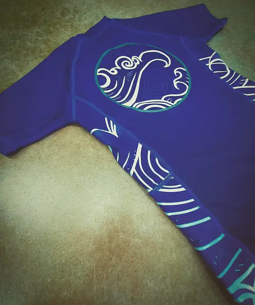 Waves V.2 Rashguard
