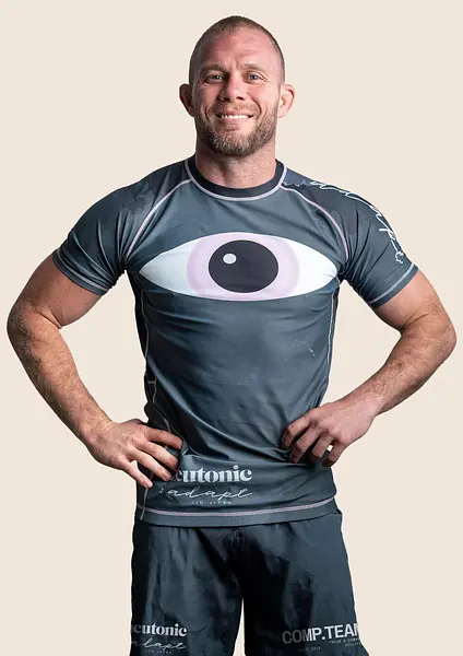 Men's Neutonic x Adapt Comp Team Rashguard